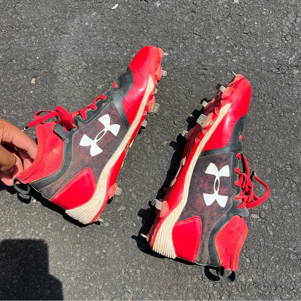 Under Armour Red and Black Baseball Cleats Size 9.5 - Picture 8 of 9